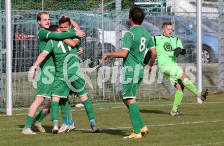 Fussball. Unterliga West. Landskron gegen Sachsenburg. Torjubel Daniel Arneitz, Julian Brandstaetter, Christian Wilpernig, Philipp Gatti, (Landskron). Landskron, 16.10.2016.
Foto: Kuess
---
pressefotos, pressefotografie, kuess, qs, qspictures, sport, bild, bilder, bilddatenbank