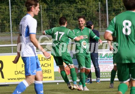 Fussball. Unterliga West. Landskron gegen Sachsenburg.   Torjubel Julian Brandstaetter, Phillip Ronacher (Landskron). Landskron, 16.10.2016.
Foto: Kuess
---
pressefotos, pressefotografie, kuess, qs, qspictures, sport, bild, bilder, bilddatenbank