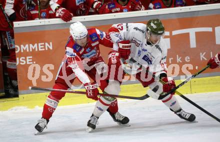 EBEL. Eishockey Bundesliga. KAC gegen	HCB Suedtirol Alperia. Matthew Fraser,  (KAC), Keegan Lowe  (Bozen). Klagenfurt, am 22.10.2021.
Foto: Kuess
www.qspictures.net

---
pressefotos, pressefotografie, kuess, qs, qspictures, sport, bild, bilder, bilddatenbank