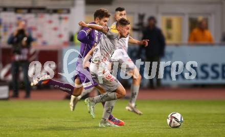 Fussball. Bundesliga. RZ Pellets WAC gegen SK Austria Klagenfurt. Thorsten Roecher, (WAC),  Alexander Fuchs  (Klagenfurt). Wolfsberg, am 23.10.2021.
Foto: Kuess
www.qspictures.net

---
pressefotos, pressefotografie, kuess, qs, qspictures, sport, bild, bilder, bilddatenbank