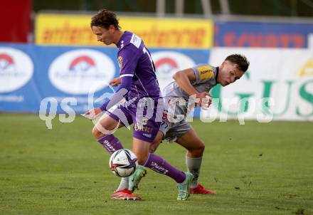 Fussball. Bundesliga. RZ Pellets WAC gegen SK Austria Klagenfurt. Amar Dedic,  (WAC), Alex Timossi Andersson (Klagenfurt). Wolfsberg, am 23.10.2021.
Foto: Kuess
www.qspictures.net

---
pressefotos, pressefotografie, kuess, qs, qspictures, sport, bild, bilder, bilddatenbank