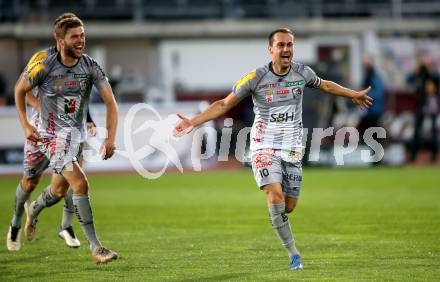 Fussball. Bundesliga. RZ Pellets WAC gegen SK Austria Klagenfurt. Torjubel Dominik Baumgartner, Michael Liendl (WAC). Wolfsberg, am 23.10.2021.
Foto: Kuess
www.qspictures.net

---
pressefotos, pressefotografie, kuess, qs, qspictures, sport, bild, bilder, bilddatenbank