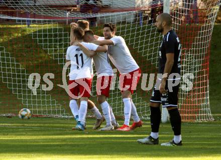 Fussball. Kaerntner Liga. Ferlach Atus gegen ATSV Wolfsberg.  Torjubel  Stephan Buergler, Hannes Marcel Schwarz, Tobias Alexander Schaflechner, Dominik Mak (Ferlach). Ferlach, 23.10.2021.
Foto: Kuess
---
pressefotos, pressefotografie, kuess, qs, qspictures, sport, bild, bilder, bilddatenbank