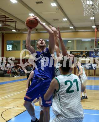 Basketball Austria Cup 2021/22.  KOS Celovec gegen  Vienna D.C. Timberwolves. Marko Gutalj (KOS), Nemanja Nikolic  (Timberwolves). Klagenfurt, am 24.10.2021.
Foto: Kuess
www.qspictures.net
---
pressefotos, pressefotografie, kuess, qs, qspictures, sport, bild, bilder, bilddatenbank