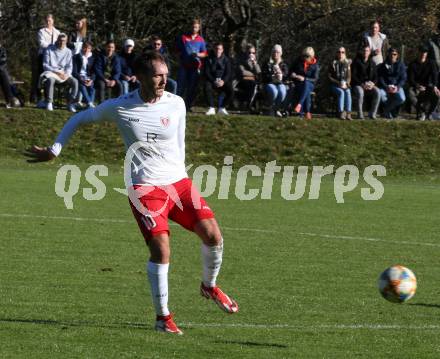 Fussball. Kaerntner Liga. Ferlach Atus gegen ATSV Wolfsberg. Petar Maric  (Ferlach). Ferlach, 23.10.2021.
Foto: Kuess
---
pressefotos, pressefotografie, kuess, qs, qspictures, sport, bild, bilder, bilddatenbank