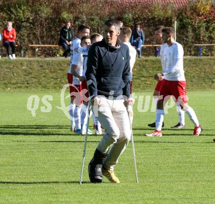 Fussball. Kaerntner Liga. Ferlach Atus gegen ATSV Wolfsberg.  Trainer Mario Verdel  (Ferlach). Ferlach, 23.10.2021.
Foto: Kuess
---
pressefotos, pressefotografie, kuess, qs, qspictures, sport, bild, bilder, bilddatenbank