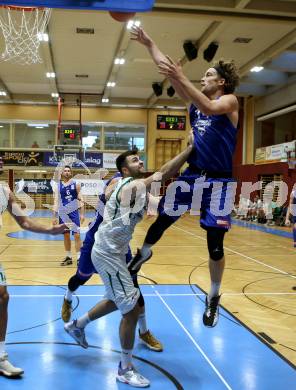 Basketball Austria Cup 2021/22.  KOS Celovec gegen  Vienna D.C. Timberwolves. Marin Sliskovic (KOS), Peter Hofbauer  (Timberwolves). Klagenfurt, am 24.10.2021.
Foto: Kuess
www.qspictures.net
---
pressefotos, pressefotografie, kuess, qs, qspictures, sport, bild, bilder, bilddatenbank