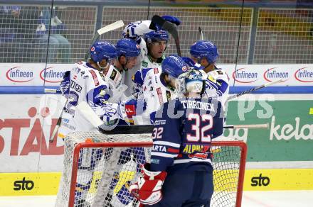 EBEL. Eishockey Bundesliga. VSV gegen Fehervar AV19.  Torjubel Scott Kosmachuk, Joel Broda, Benjamin Lanzinger, Renars Krastenbergs (VSV). Villach, am 26.10.2021.
Foto: Kuess
www.qspictures.net
---
pressefotos, pressefotografie, kuess, qs, qspictures, sport, bild, bilder, bilddatenbank