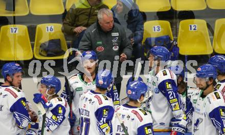 EBEL. Eishockey Bundesliga. VSV gegen Fehervar AV19.  Trainer Rob Daum (VSV). Villach, am 26.10.2021.
Foto: Kuess
www.qspictures.net
---
pressefotos, pressefotografie, kuess, qs, qspictures, sport, bild, bilder, bilddatenbank