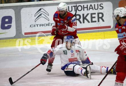 EBEL. Eishockey Bundesliga. KAC gegen	HC TWK Innsbruck. Steven Strong, (KAC),  Michael Huntebrinker  (Innsbruck). Klagenfurt, am 29.10.2021.
Foto: Kuess
www.qspictures.net

---
pressefotos, pressefotografie, kuess, qs, qspictures, sport, bild, bilder, bilddatenbank