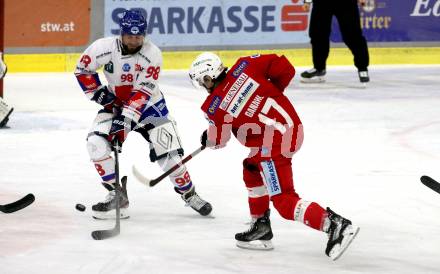 EBEL. Eishockey Bundesliga. KAC gegen	HC TWK Innsbruck. Manuel Ganahl, (KAC),  Jan Lattner  (Innsbruck). Klagenfurt, am 29.10.2021.
Foto: Kuess
www.qspictures.net

---
pressefotos, pressefotografie, kuess, qs, qspictures, sport, bild, bilder, bilddatenbank