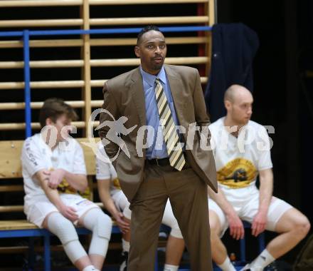 Basketball Zweite Liga 2021/2022. Grunddurchgang 4. Runde.  Woerthersee Piraten gegen Dornbirn Lions. Trainer Aaron Mitchell (Piraten). Klagenfurt, am 30.10.2021.
Foto: Kuess
www.qspictures.net

---
pressefotos, pressefotografie, kuess, qs, qspictures, sport, bild, bilder, bilddatenbank