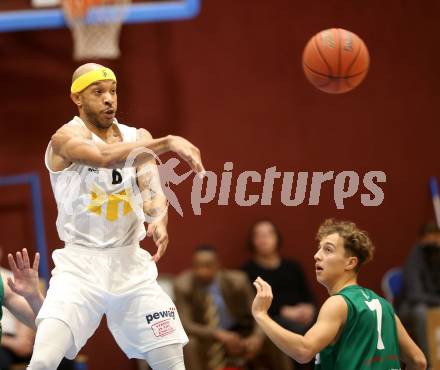 Basketball Zweite Liga 2021/2022. Grunddurchgang 4. Runde.  Woerthersee Piraten gegen Dornbirn Lions. Shawn Ray (Piraten). Klagenfurt, am 30.10.2021.
Foto: Kuess
www.qspictures.net

---
pressefotos, pressefotografie, kuess, qs, qspictures, sport, bild, bilder, bilddatenbank