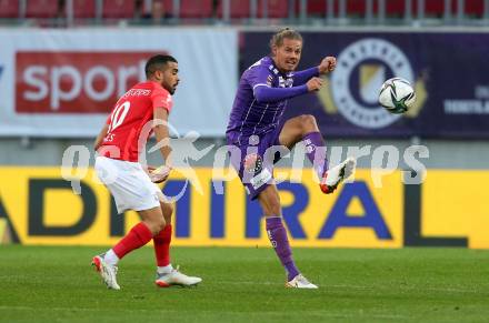 Fussball. Bundesliga. SK Austria Klagenfurt gegen  FC Flyeralarm Admira.   Patrick Greil,  (Klagenfurt), Ilay Elmkies (Admira). Klagenfurt, am 30.10.2021.
Foto: Kuess
www.qspictures.net
---
pressefotos, pressefotografie, kuess, qs, qspictures, sport, bild, bilder, bilddatenbank