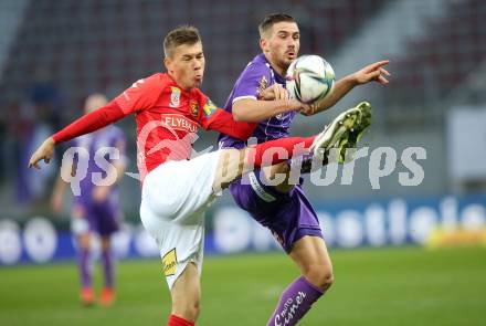 Fussball. Bundesliga. SK Austria Klagenfurt gegen  FC Flyeralarm Admira.   Turgay Gemicibasi,  (Klagenfurt),  Lukas Malicsek (Admira). Klagenfurt, am 30.10.2021.
Foto: Kuess
www.qspictures.net
---
pressefotos, pressefotografie, kuess, qs, qspictures, sport, bild, bilder, bilddatenbank