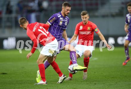 Fussball. Bundesliga. SK Austria Klagenfurt gegen  FC Flyeralarm Admira.   Turgay Gemicibasi,  (Klagenfurt), Lukas Malicsek, Roman Kerschbaum (Admira). Klagenfurt, am 30.10.2021.
Foto: Kuess
www.qspictures.net
---
pressefotos, pressefotografie, kuess, qs, qspictures, sport, bild, bilder, bilddatenbank