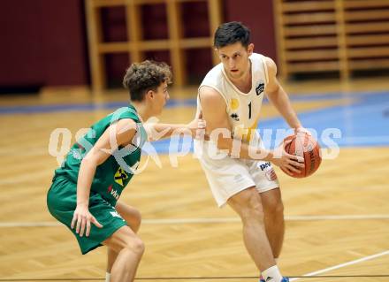 Basketball Zweite Liga 2021/2022. Grunddurchgang 4. Runde.  Woerthersee Piraten gegen Dornbirn Lions. Jure Bavdek (Piraten),  Luis Erath  (Dornbirn). Klagenfurt, am 30.10.2021.
Foto: Kuess
www.qspictures.net

---
pressefotos, pressefotografie, kuess, qs, qspictures, sport, bild, bilder, bilddatenbank