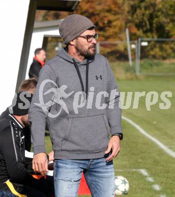 Fussball. Kaerntner Liga. Maria Saal gegen Koettmannsdorf.  Trainer Aldamir Araujo Da Silva Filho (Maria Saal). Maria Saal, 30.10.2021.
Foto: Kuess
---
pressefotos, pressefotografie, kuess, qs, qspictures, sport, bild, bilder, bilddatenbank