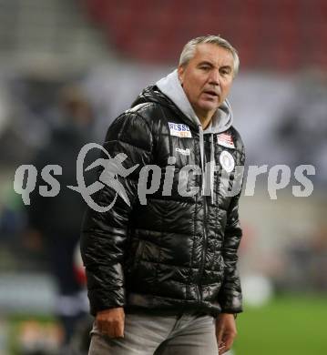 Fussball. Bundesliga. SK Austria Klagenfurt gegen  FC Flyeralarm Admira.   Trainer Peter Pacult (Klagenfurt). Klagenfurt, am 30.10.2021.
Foto: Kuess
www.qspictures.net
---
pressefotos, pressefotografie, kuess, qs, qspictures, sport, bild, bilder, bilddatenbank