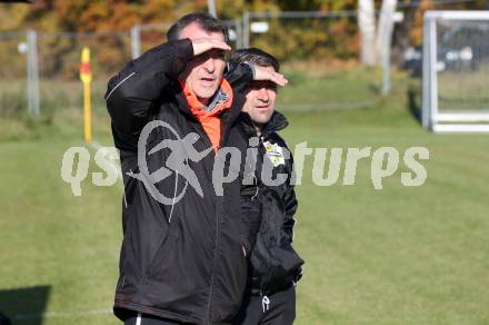 Fussball. Kaerntner Liga. Maria Saal gegen Koettmannsdorf.  Trainer Rudi Perz, Co-Trainer Christian Sablatnig   (Koettmannsdorf). Maria Saal, 30.10.2021.
Foto: Kuess
---
pressefotos, pressefotografie, kuess, qs, qspictures, sport, bild, bilder, bilddatenbank