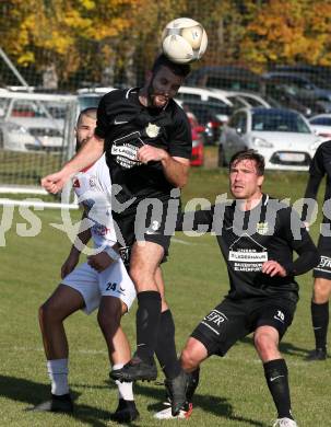 Fussball. Kaerntner Liga. Maria Saal gegen Koettmannsdorf.  Deniel Hadzic (Maria Saal),  Fabian Janschitz,  Ziga Erzen (Koettmannsdorf). Maria Saal, 30.10.2021.
Foto: Kuess
---
pressefotos, pressefotografie, kuess, qs, qspictures, sport, bild, bilder, bilddatenbank