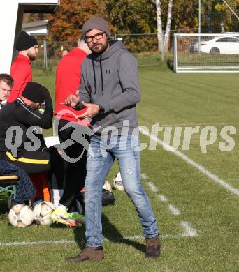 Fussball. Kaerntner Liga. Maria Saal gegen Koettmannsdorf.  Trainer Aldamir Araujo Da Silva Filho (Maria Saal). Maria Saal, 30.10.2021.
Foto: Kuess
---
pressefotos, pressefotografie, kuess, qs, qspictures, sport, bild, bilder, bilddatenbank