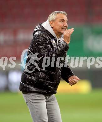 Fussball. Bundesliga. SK Austria Klagenfurt gegen  FC Flyeralarm Admira.   Trainer Peter Pacult (Klagenfurt). Klagenfurt, am 30.10.2021.
Foto: Kuess
www.qspictures.net
---
pressefotos, pressefotografie, kuess, qs, qspictures, sport, bild, bilder, bilddatenbank