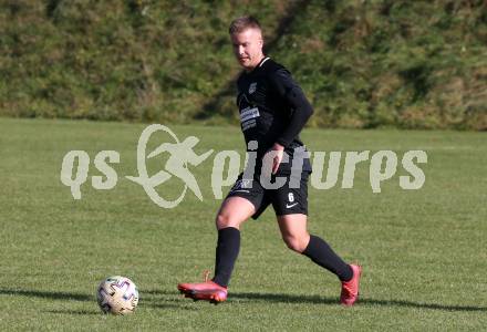 Fussball. Kaerntner Liga. Maria Saal gegen Koettmannsdorf.  Michael Jakopitsch  (Koettmannsdorf). Maria Saal, 30.10.2021.
Foto: Kuess
---
pressefotos, pressefotografie, kuess, qs, qspictures, sport, bild, bilder, bilddatenbank