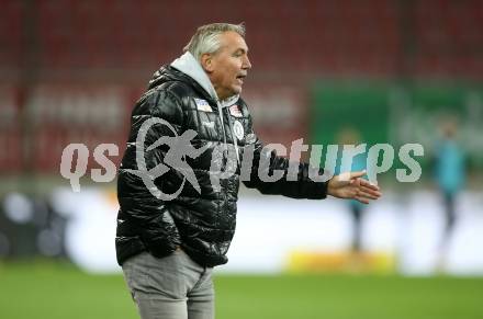 Fussball. Bundesliga. SK Austria Klagenfurt gegen  FC Flyeralarm Admira.   Trainer Peter Pacult (Klagenfurt). Klagenfurt, am 30.10.2021.
Foto: Kuess
www.qspictures.net
---
pressefotos, pressefotografie, kuess, qs, qspictures, sport, bild, bilder, bilddatenbank