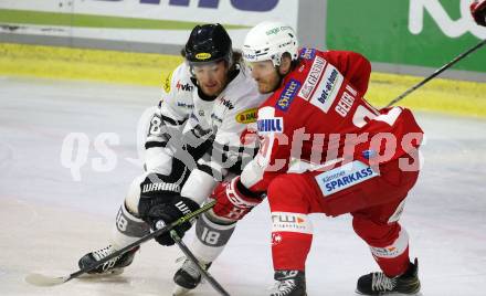 EBEL. Eishockey Bundesliga. KAC gegen Dornbirn Bulldogs. Geier Manuel (KAC),  Hancock Kevin (Dornbirn). Klagenfurt, am 5.11.2021.
Foto: Kuess
www.qspictures.net

---
pressefotos, pressefotografie, kuess, qs, qspictures, sport, bild, bilder, bilddatenbank