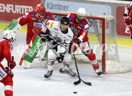 EBEL. Eishockey Bundesliga. KAC gegen Dornbirn Bulldogs. Koch Thomas, Dahm Sebastian (KAC),  Schwinger Simeon (Dornbirn). Klagenfurt, am 5.11.2021.
Foto: Kuess
www.qspictures.net

---
pressefotos, pressefotografie, kuess, qs, qspictures, sport, bild, bilder, bilddatenbank