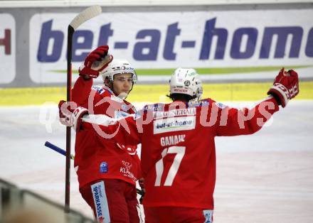 EBEL. Eishockey Bundesliga. KAC gegen Dornbirn Bulldogs. Torjubel Clemens Unterweger, Manuel Ganahl (KAC). Klagenfurt, am 5.11.2021.
Foto: Kuess
www.qspictures.net

---
pressefotos, pressefotografie, kuess, qs, qspictures, sport, bild, bilder, bilddatenbank