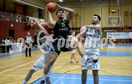 Basketball Zweite Liga 2021/2022. Grunddurchgang 5. Runde.  KOS Celovec gegen Basket Flames. Samuel Seher, Marin Sliskovic (KOS), Fabio Soehnel  (Basket Flames). Klagenfurt, am 6.11.2021.
Foto: Kuess
www.qspictures.net
---
pressefotos, pressefotografie, kuess, qs, qspictures, sport, bild, bilder, bilddatenbank