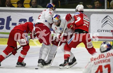 EBEL. Eishockey Bundesliga. KAC gegen  EC Red Bull Salzburg. Schumnig Martin (KAC),  Schneider Peter, Raffl Thomas (Salzburg). Klagenfurt, am 7.11.2021.
Foto: Kuess
www.qspictures.net

---
pressefotos, pressefotografie, kuess, qs, qspictures, sport, bild, bilder, bilddatenbank