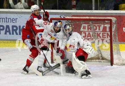 EBEL. Eishockey Bundesliga. KAC gegen  EC Red Bull Salzburg. Fraser Matthew (KAC), Nissner Benjamin, Tolvanen Atte  (Salzburg). Klagenfurt, am 7.11.2021.
Foto: Kuess
www.qspictures.net

---
pressefotos, pressefotografie, kuess, qs, qspictures, sport, bild, bilder, bilddatenbank