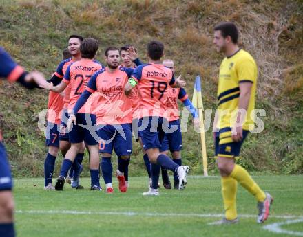 Fussball. 1. Klasse D. DSG Ferlach gegen Tainach.  Torjubel Stefan Opietnik  (Tainach). Ferlach, 6.11.2021.
Foto: Kuess
---
pressefotos, pressefotografie, kuess, qs, qspictures, sport, bild, bilder, bilddatenbank