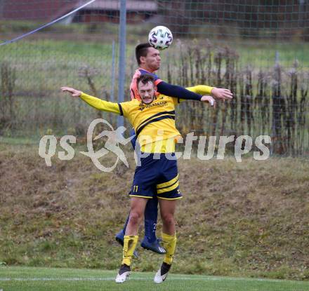 Fussball. 1. Klasse D. DSG Ferlach gegen Tainach.  Maximilian Nikolaus Melbinger (Ferlach), Adnan Huremovic  (Tainach). Ferlach, 6.11.2021.
Foto: Kuess
---
pressefotos, pressefotografie, kuess, qs, qspictures, sport, bild, bilder, bilddatenbank