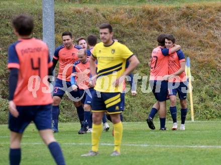 Fussball. 1. Klasse D. DSG Ferlach gegen Tainach.  Torjubel Stefan Opietnik  (Tainach). Ferlach, 6.11.2021.
Foto: Kuess
---
pressefotos, pressefotografie, kuess, qs, qspictures, sport, bild, bilder, bilddatenbank