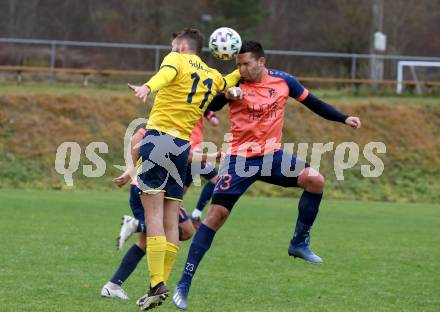 Fussball. 1. Klasse D. DSG Ferlach gegen Tainach. Maximilian Nikolaus Melbinger  (Ferlach), Adnan Huremovic  (Tainach). Ferlach, 6.11.2021.
Foto: Kuess
---
pressefotos, pressefotografie, kuess, qs, qspictures, sport, bild, bilder, bilddatenbank