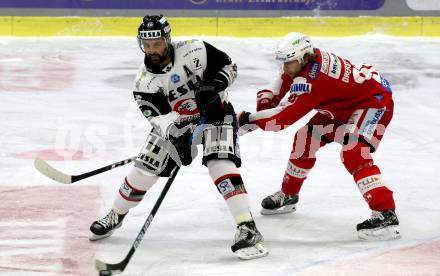 EBEL. Eishockey Bundesliga. KAC gegen	Tesla Orli Znojmo. Obersteiner Daniel (KAC),  Svoboda Tomas (Znojmo). Klagenfurt, am 21.11.2021.
Foto: Kuess
www.qspictures.net

---
pressefotos, pressefotografie, kuess, qs, qspictures, sport, bild, bilder, bilddatenbank