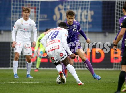 Fussball. Bundesliga. SK Austria Klagenfurt gegen  FK Austria Wien.   Thorsten Mahrer (Klagenfurt), Noah Ohio (Wien). Klagenfurt, am 21.11.2021.
Foto: Kuess
www.qspictures.net
---
pressefotos, pressefotografie, kuess, qs, qspictures, sport, bild, bilder, bilddatenbank