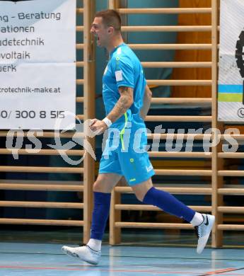 Futsal Meisterschaft (1.OEFL - B). Klagenfurt gegen Wiener Neustadt 1. FC Murexin Allstars. Torjubel Vukovic Zoran (Klagenfurt). Klagenfurt, 20.11.2021.
Foto: Kuess
www.qspictures.net
---
pressefotos, pressefotografie, kuess, qs, qspictures, sport, bild, bilder, bilddatenbank