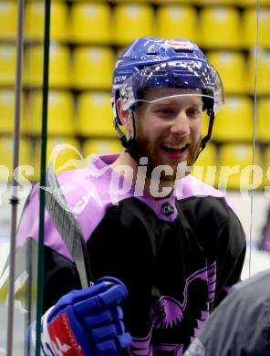 EBEL. Eishockey Bundesliga. VSV gegen spusu Vienna Capitals.  Kevin Moderer (VSV). Villach, am 26.11.2021.
Foto: Kuess
www.qspictures.net
---
pressefotos, pressefotografie, kuess, qs, qspictures, sport, bild, bilder, bilddatenbank