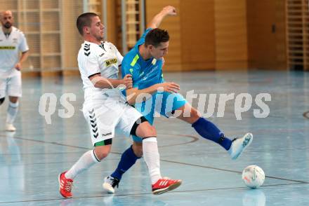 Futsal Meisterschaft (1.OEFL - B). Klagenfurt gegen Wiener Neustadt 1. FC Murexin Allstars. Matic Robert  (Klagenfurt),  Kozar Tomaz (Wr. Neustadt). Klagenfurt, 20.11.2021.
Foto: Kuess
www.qspictures.net
---
pressefotos, pressefotografie, kuess, qs, qspictures, sport, bild, bilder, bilddatenbank