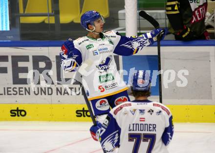 EBEL. Eishockey Bundesliga. VSV gegen spusu Vienna Capitals.  Torjubel Felix Maxa, Philipp Lindner (VSV). Villach, am 26.11.2021.
Foto: Kuess
www.qspictures.net
---
pressefotos, pressefotografie, kuess, qs, qspictures, sport, bild, bilder, bilddatenbank