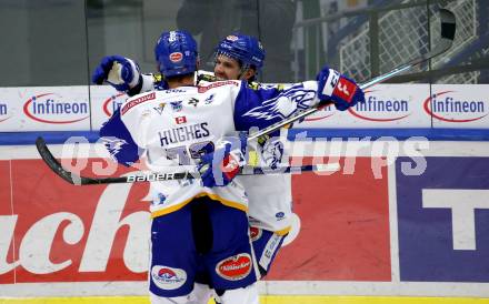 EBEL. Eishockey Bundesliga. VSV gegen spusu Vienna Capitals. Torjubel Scott Kosmachuk, John Hughes  (VSV). Villach, am 26.11.2021.
Foto: Kuess
www.qspictures.net
---
pressefotos, pressefotografie, kuess, qs, qspictures, sport, bild, bilder, bilddatenbank