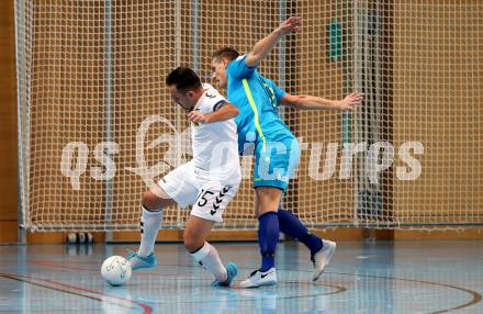 Futsal Meisterschaft (1.OEFL - B). Klagenfurt gegen Wiener Neustadt 1. FC Murexin Allstars.  Matic Robert (Klagenfurt),  Muharemovic Vahid (Wr. Neustadt). Klagenfurt, 20.11.2021.
Foto: Kuess
www.qspictures.net
---
pressefotos, pressefotografie, kuess, qs, qspictures, sport, bild, bilder, bilddatenbank