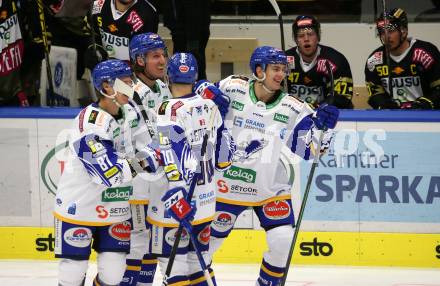 EBEL. Eishockey Bundesliga. VSV gegen spusu Vienna Capitals. Torjubel Felix Maxa, Philipp Lindner, Brett Flemming, Marco Richter  (VSV). Villach, am 26.11.2021.
Foto: Kuess
www.qspictures.net
---
pressefotos, pressefotografie, kuess, qs, qspictures, sport, bild, bilder, bilddatenbank