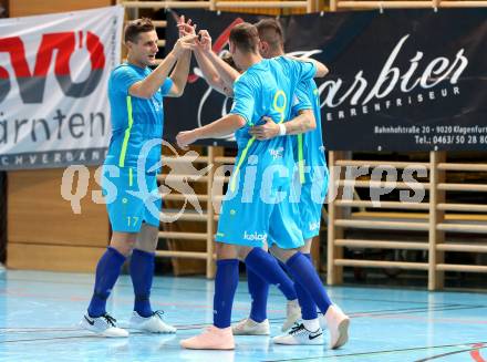 Futsal Meisterschaft (1.OEFL - B). Klagenfurt gegen Wiener Neustadt 1. FC Murexin Allstars.  Torjubel Vukovic Zoran, Maric Niko, Matic Robert (Klagenfurt). Klagenfurt, 20.11.2021.
Foto: Kuess
www.qspictures.net
---
pressefotos, pressefotografie, kuess, qs, qspictures, sport, bild, bilder, bilddatenbank