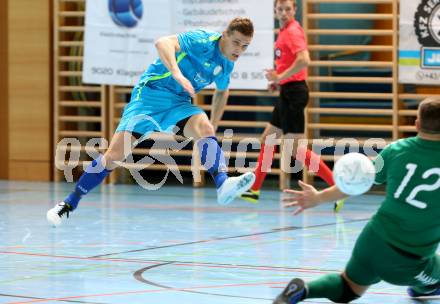 Futsal Meisterschaft (1.OEFL - B). Klagenfurt gegen Wiener Neustadt 1. FC Murexin Allstars.  Matic Robert  (Klagenfurt). Klagenfurt, 20.11.2021.
Foto: Kuess
www.qspictures.net
---
pressefotos, pressefotografie, kuess, qs, qspictures, sport, bild, bilder, bilddatenbank